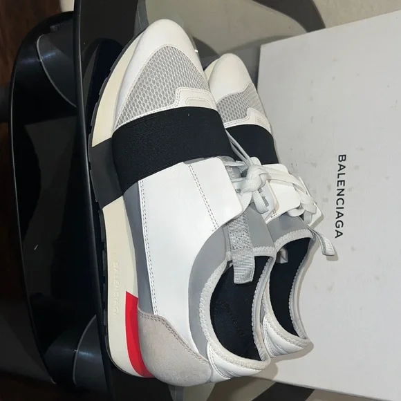 BALENCIAGA RACE RUNNERS‼️‼️ Size 40 - Picture 6 of 11